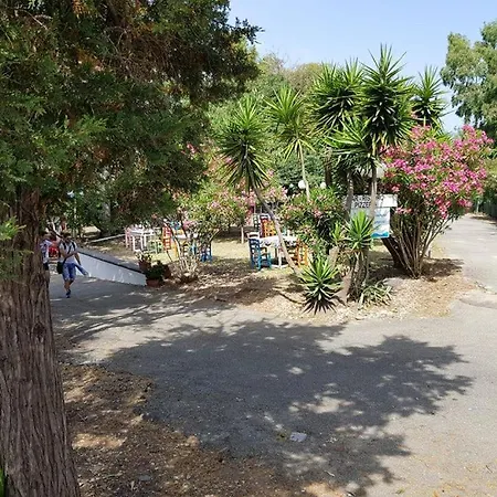 Oasi Park Garden Club *